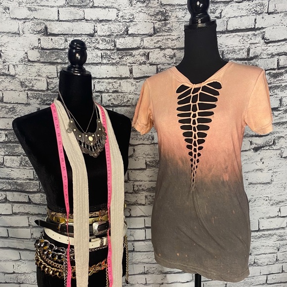 S “small” Affliction pink woven distressed tee. - Picture 3 of 6